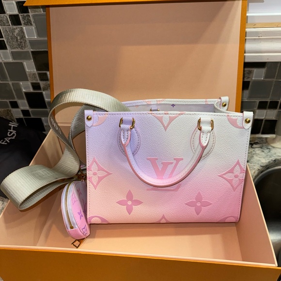Louis Vuitton Pastel Pink and White Crossbody Bag - Picture 1 of 9